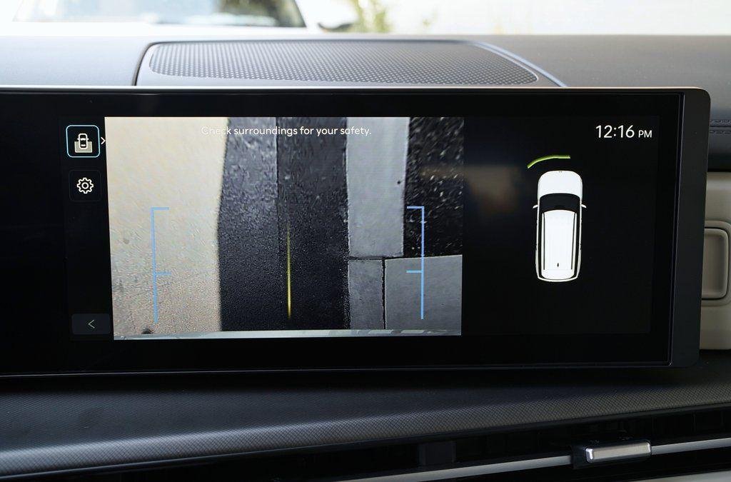 New 2026 Shimmering Silver Hyundai SEL image 20