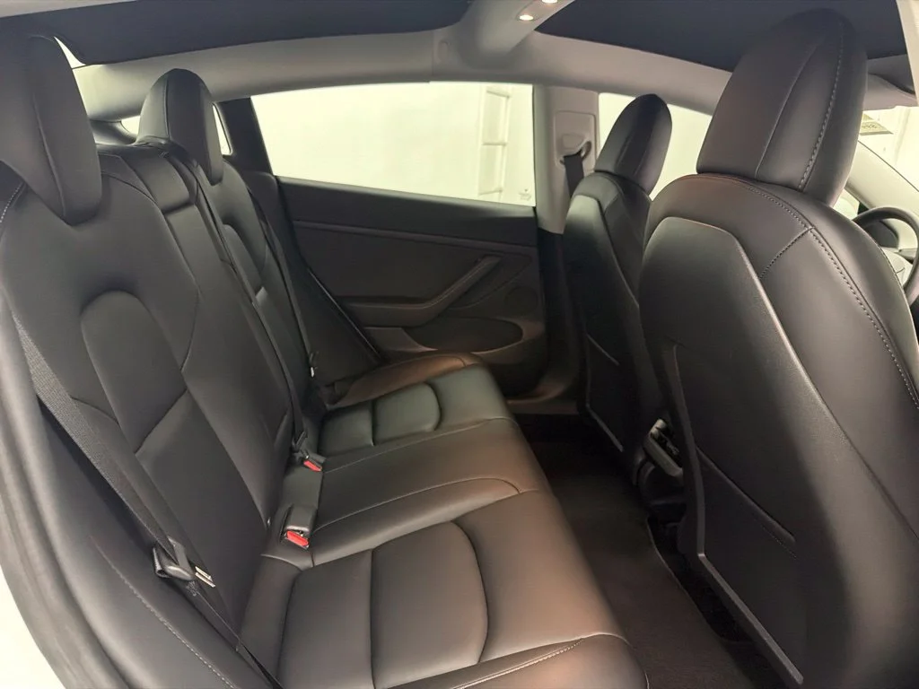 Used 2021 White Tesla Long Range image 25