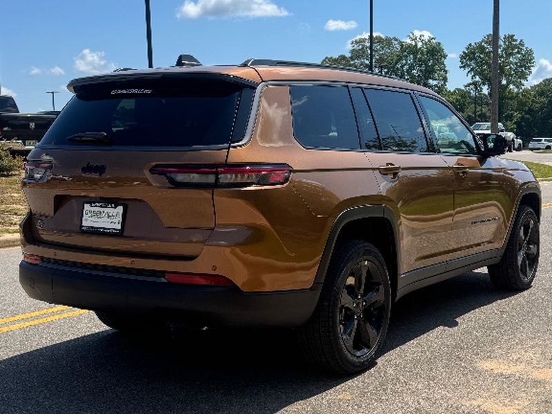 New 2026 Copper Shino Metallic Clear-Coat Exterior Paint Jeep Limited Altitude 4x2 image 5