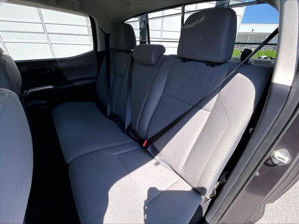 Used 2018 Magnetic Gray Metallic Toyota SR5 Double Cab 4x4 image 15