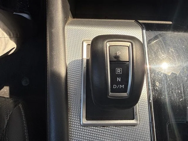 Certified Used 2022 Black Diamond Mitsubishi SEL image 18