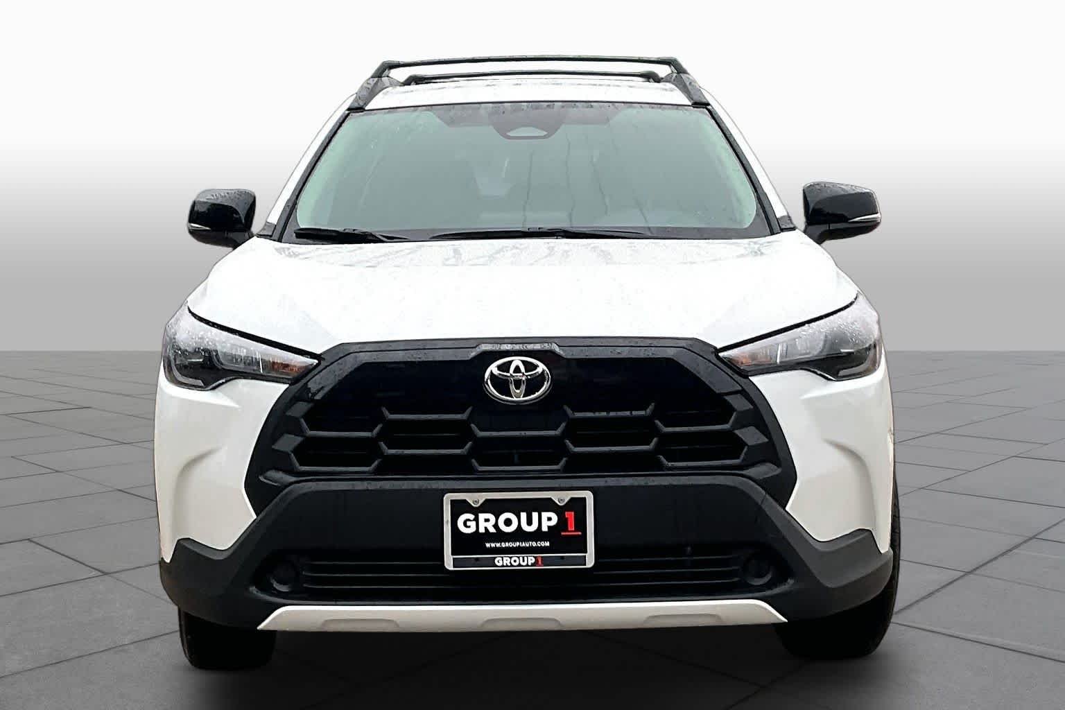 Used 2026 Wind Chill Pearl Toyota LE image 4
