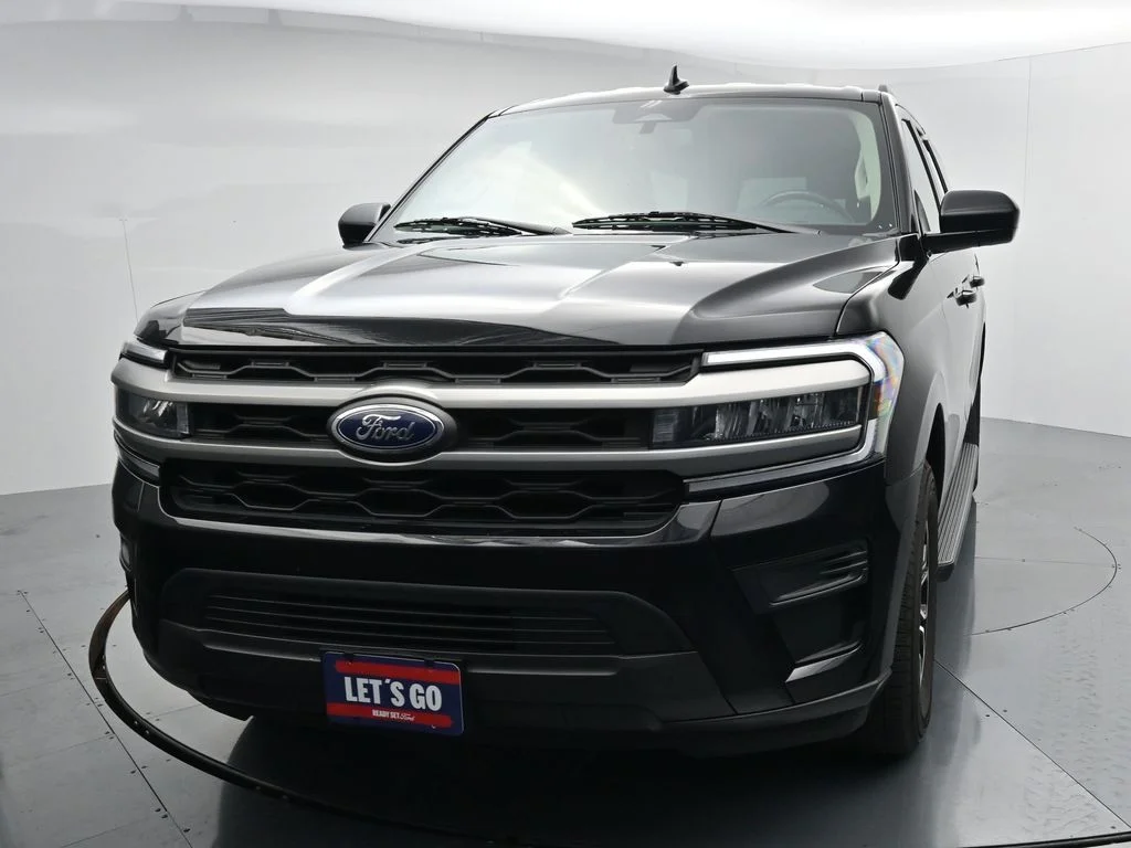 Used 2024 Black Ford XLT image 3