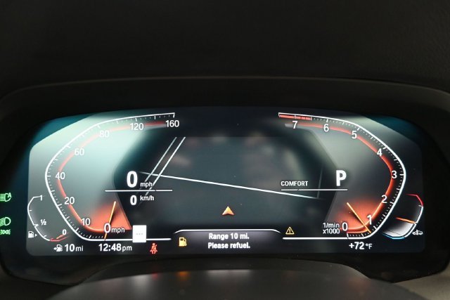 Used 2022 White BMW sDrive40i image 27