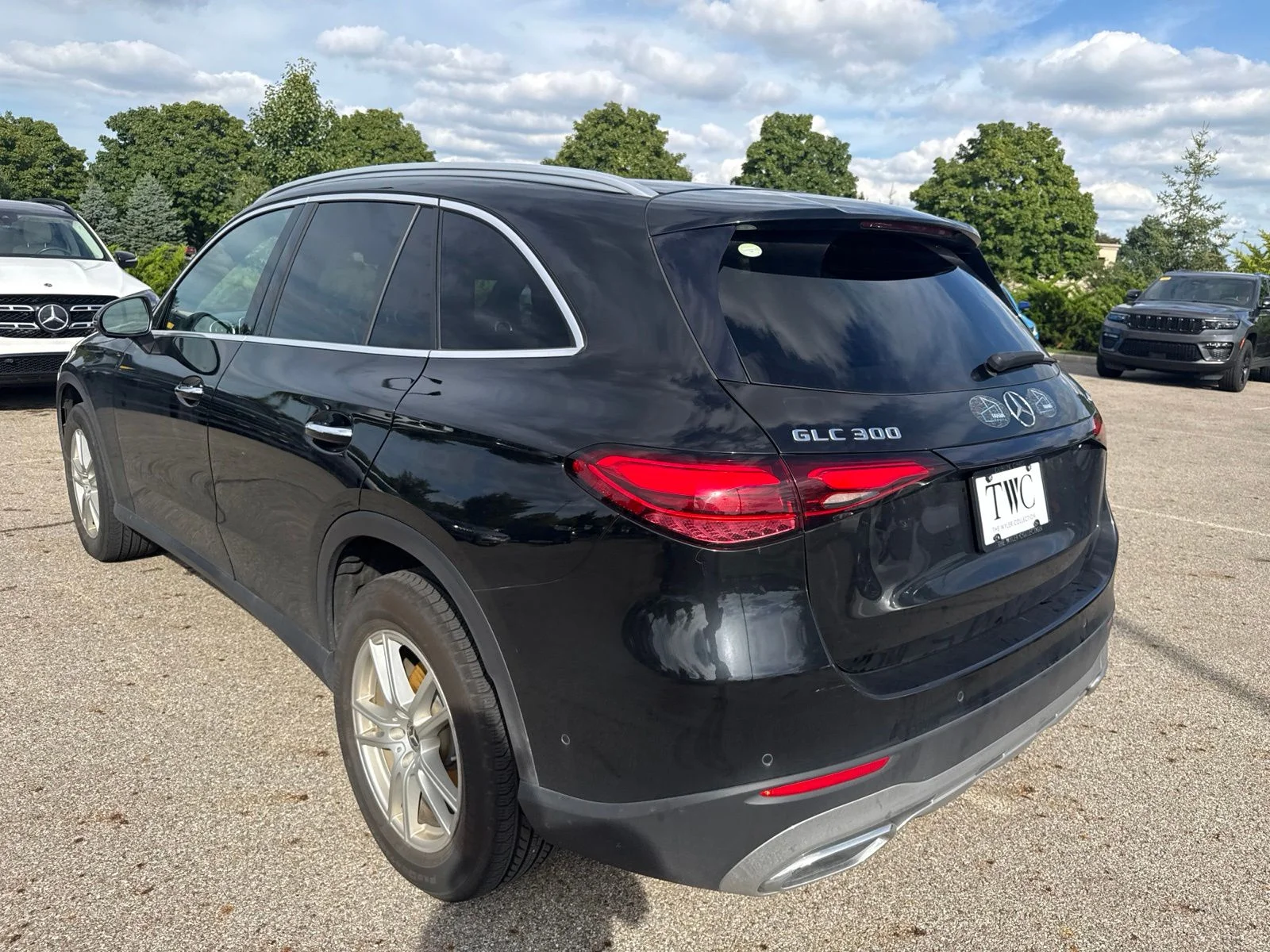 Used 2023  Mercedes-Benz  image 7