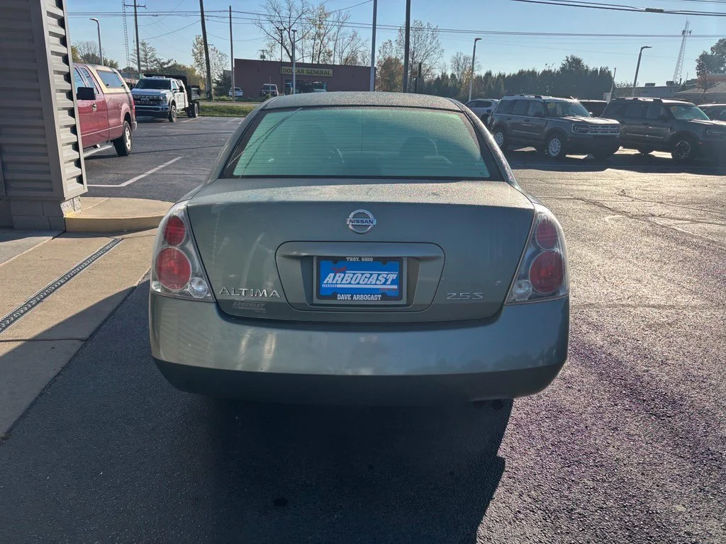 Used 2005 Green Nissan 2.5 S image 6