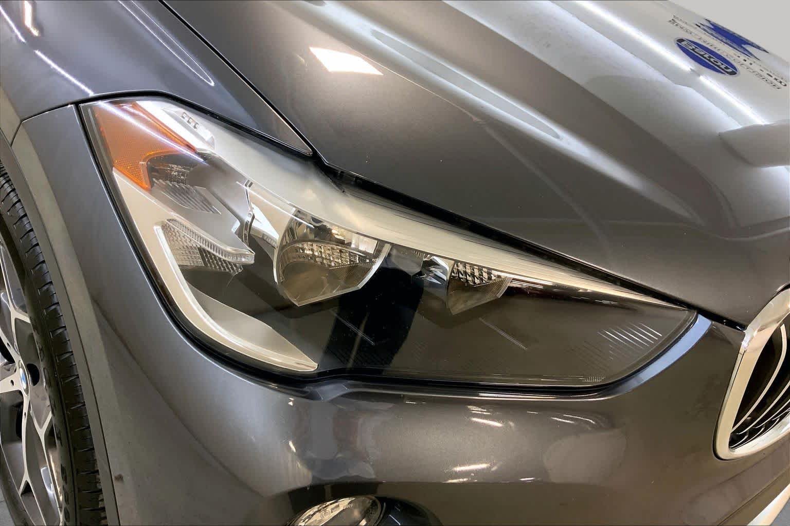 Used 2018 Mineral Gray Metallic BMW xDrive28i image 27