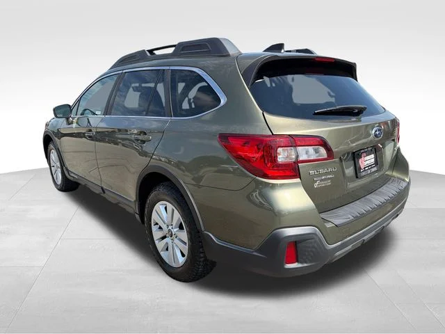 Used 2019 Green Subaru 2.5i Premium image 5