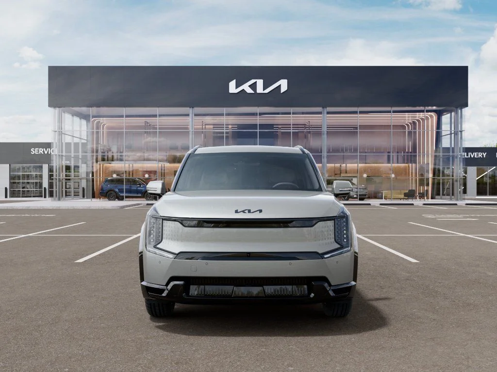 New 2026 Ivory Silver Kia Land image 2