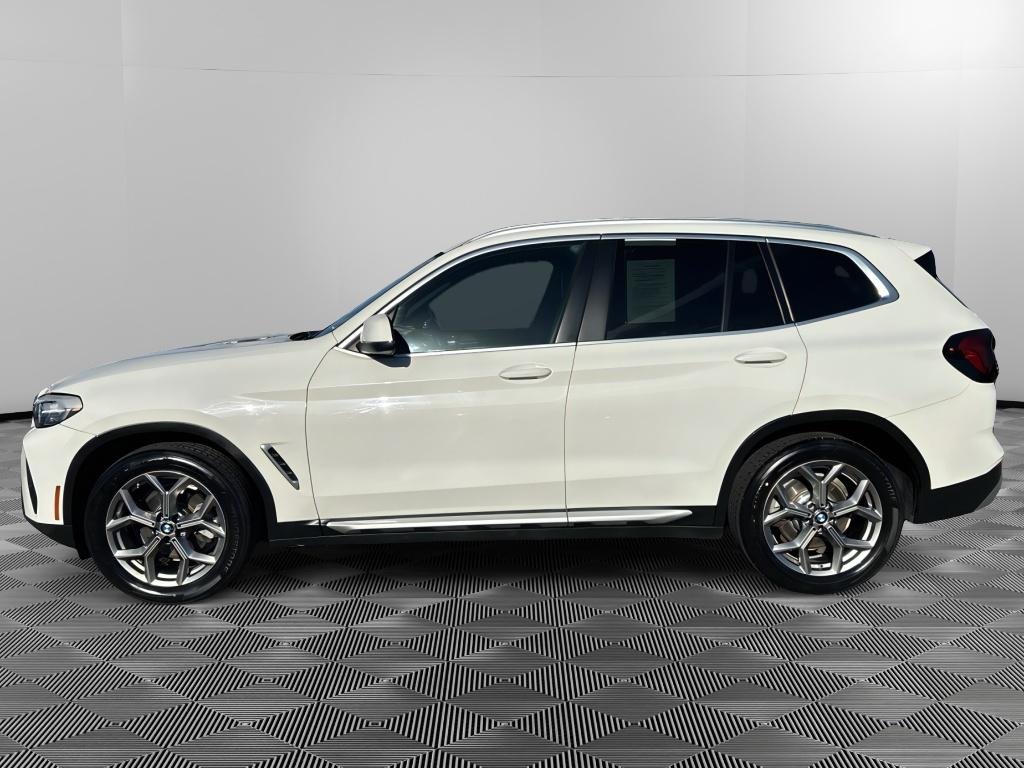 Used 2024 White BMW xDrive30i image 7