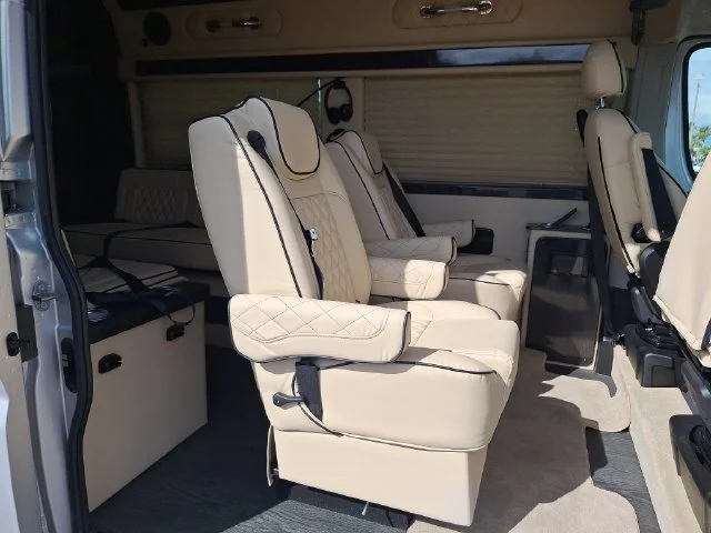 Used 2022 Silver Ram High Roof image 23