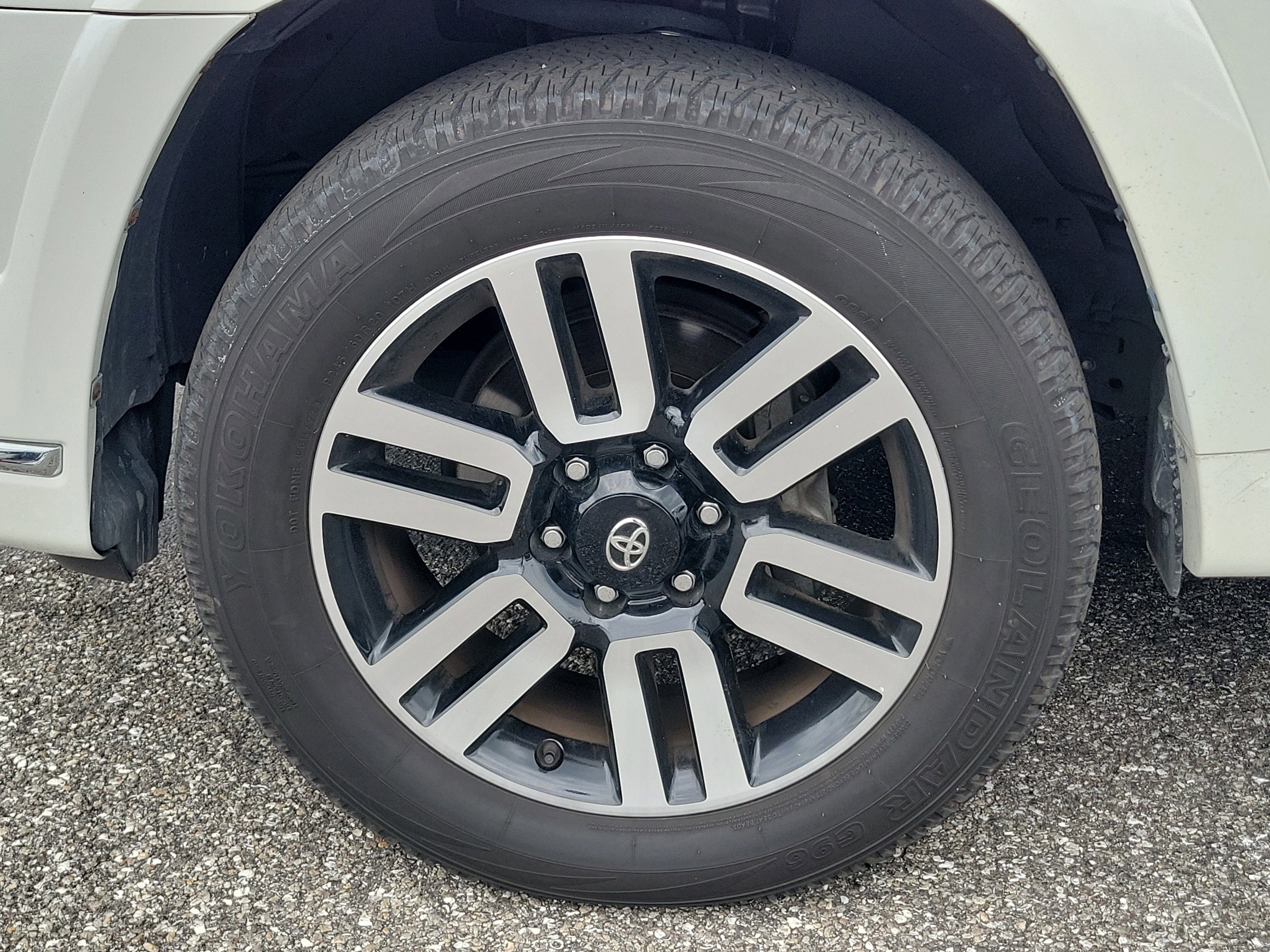 Used 2023 Blizzard Pearl Toyota Limited image 3