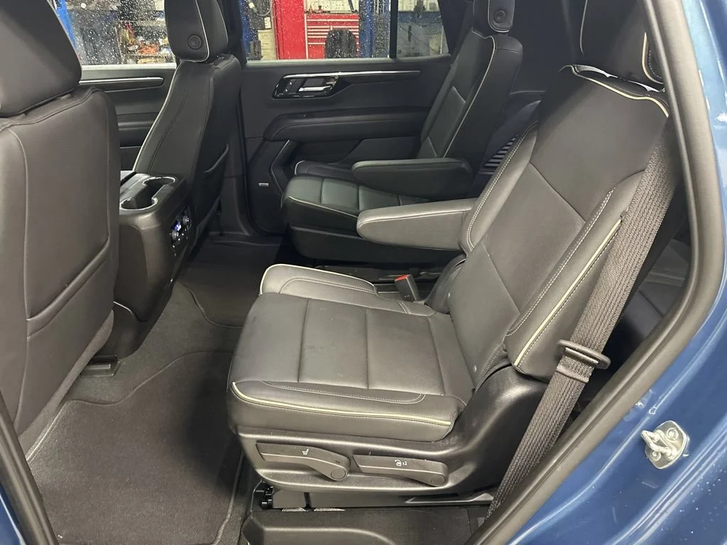 Used 2025 Lakeshore Blue Metallic Chevrolet Premier image 19