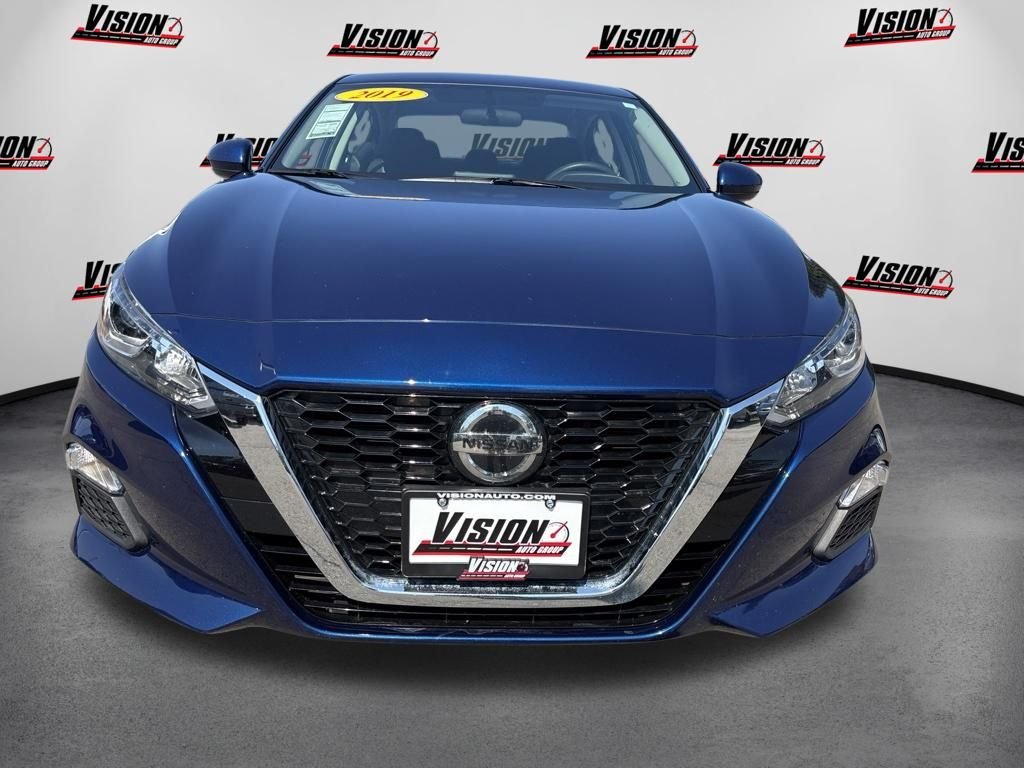 Used 2019 Blue Nissan 2.5 S image 2