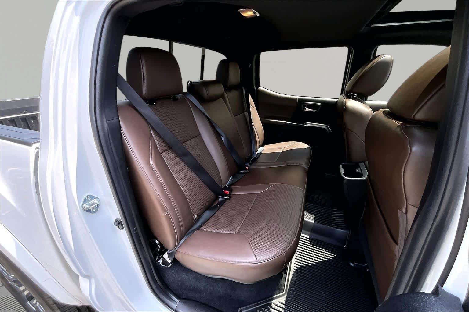 Used 2023 Ice Cap Toyota Limited image 20