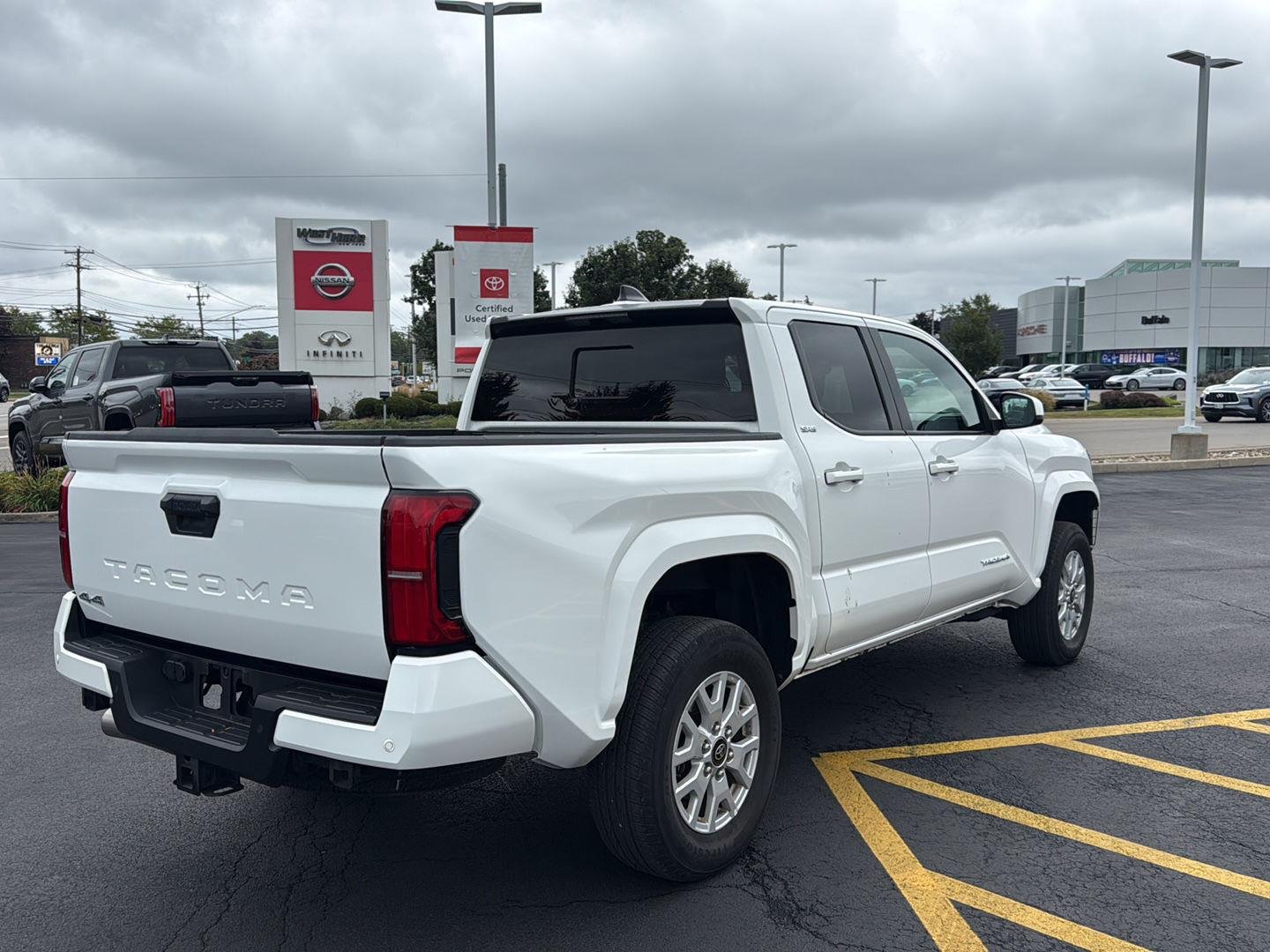 Used 2024 Ice Cap Toyota SR5 image 3