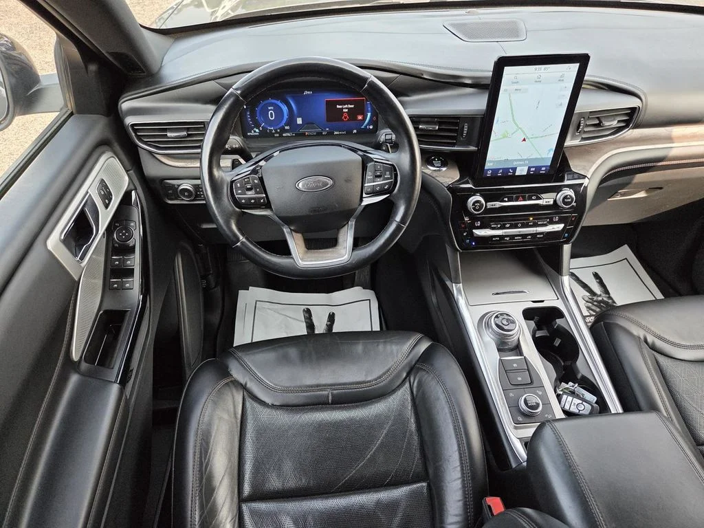 Used 2021 Gray Metallic Ford Platinum image 13