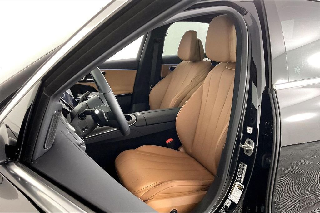 2026 Mercedes-Benz E-Class E350 - Photo 17