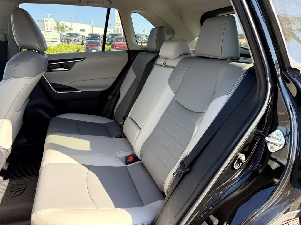 Used 2025 Midnight Black Metallic Toyota XLE Premium image 4