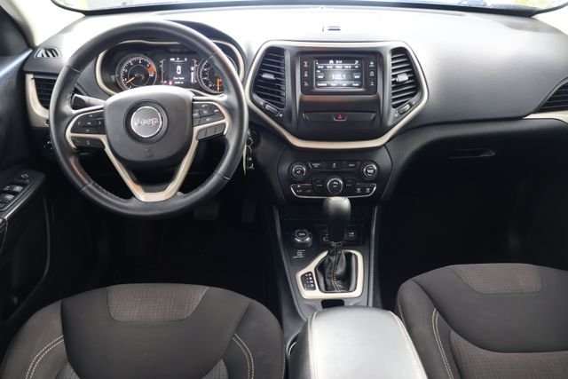 Used 2017 Jeep Cherokee Latitude with VIN 1C4PJMCB6HW519742 for sale in Johnston, RI