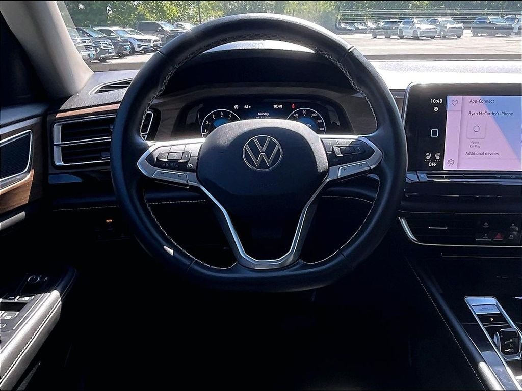 Used 2025 Gray Volkswagen 2.0T SE w/Technology image 18