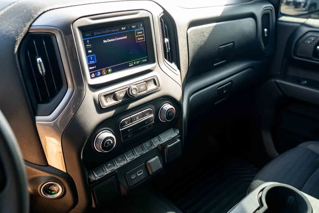 Used 2022 Gray Chevrolet Custom image 16