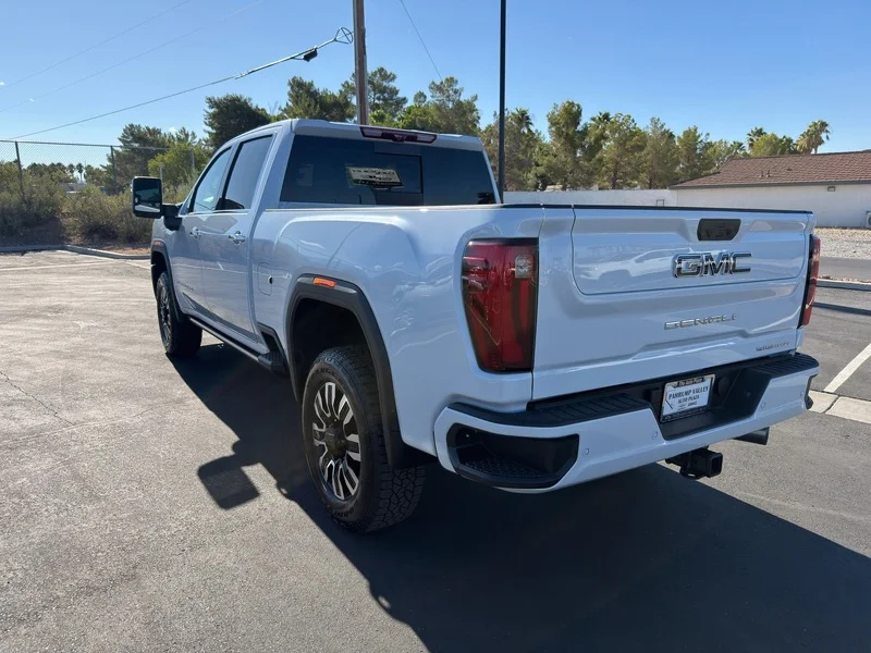 New 2026 Glacier White Tricoat GMC Denali Ultimate image 5