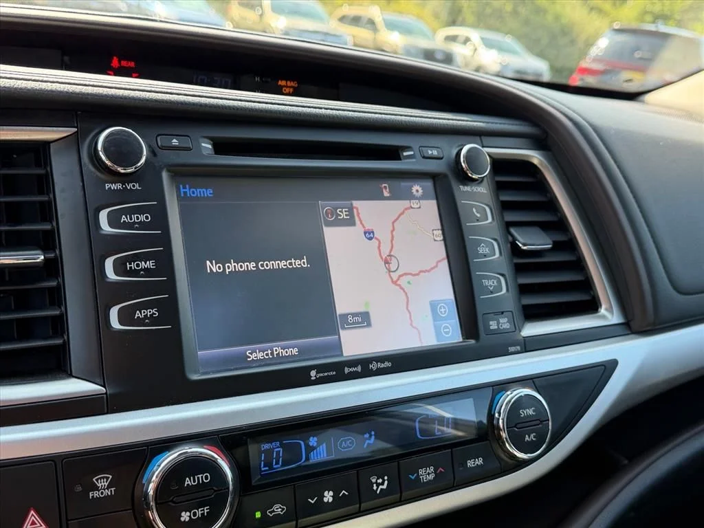 Used 2017 Black Toyota XLE image 20