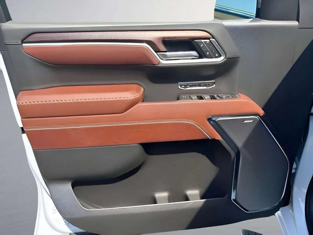 New 2026 Glacier White Tricoat GMC Denali Ultimate image 27
