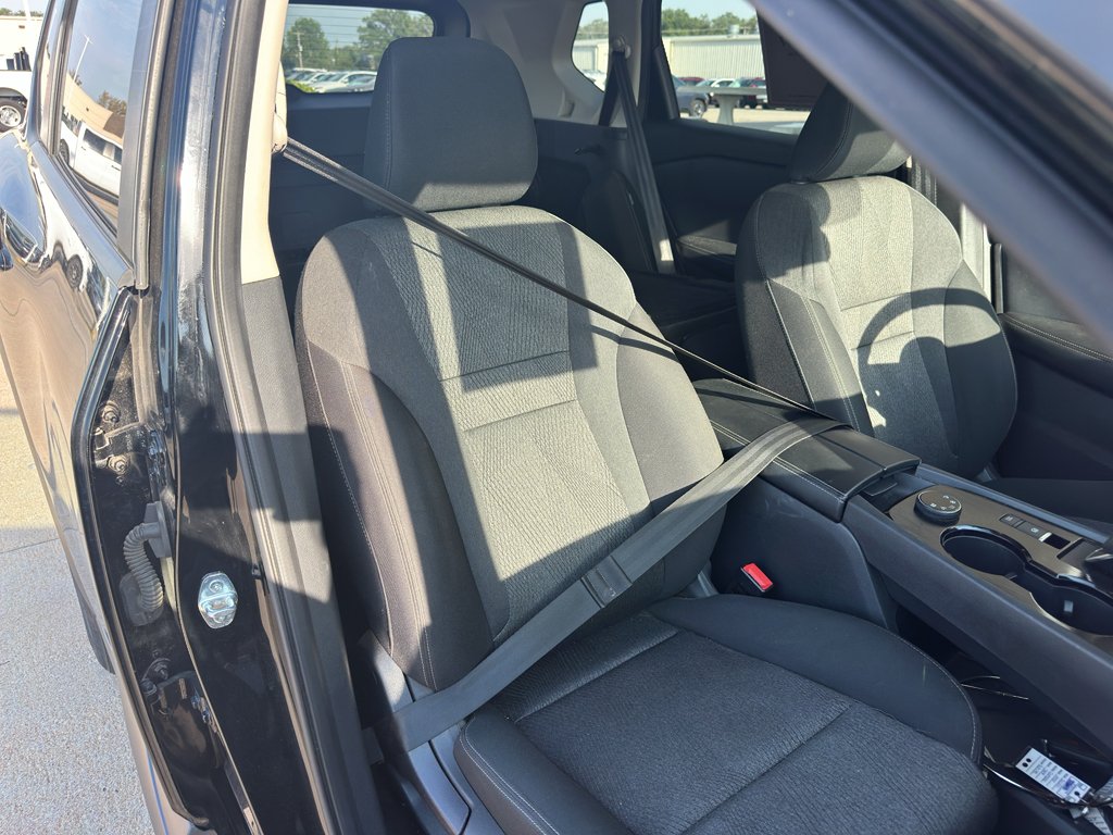 Used 2024 Super Black Nissan SV image 28