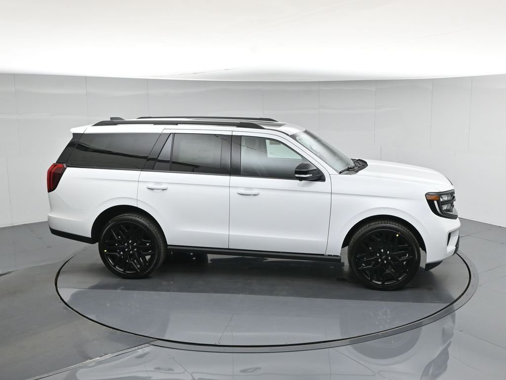 New 2026 Oxford White Ford Platinum image 57