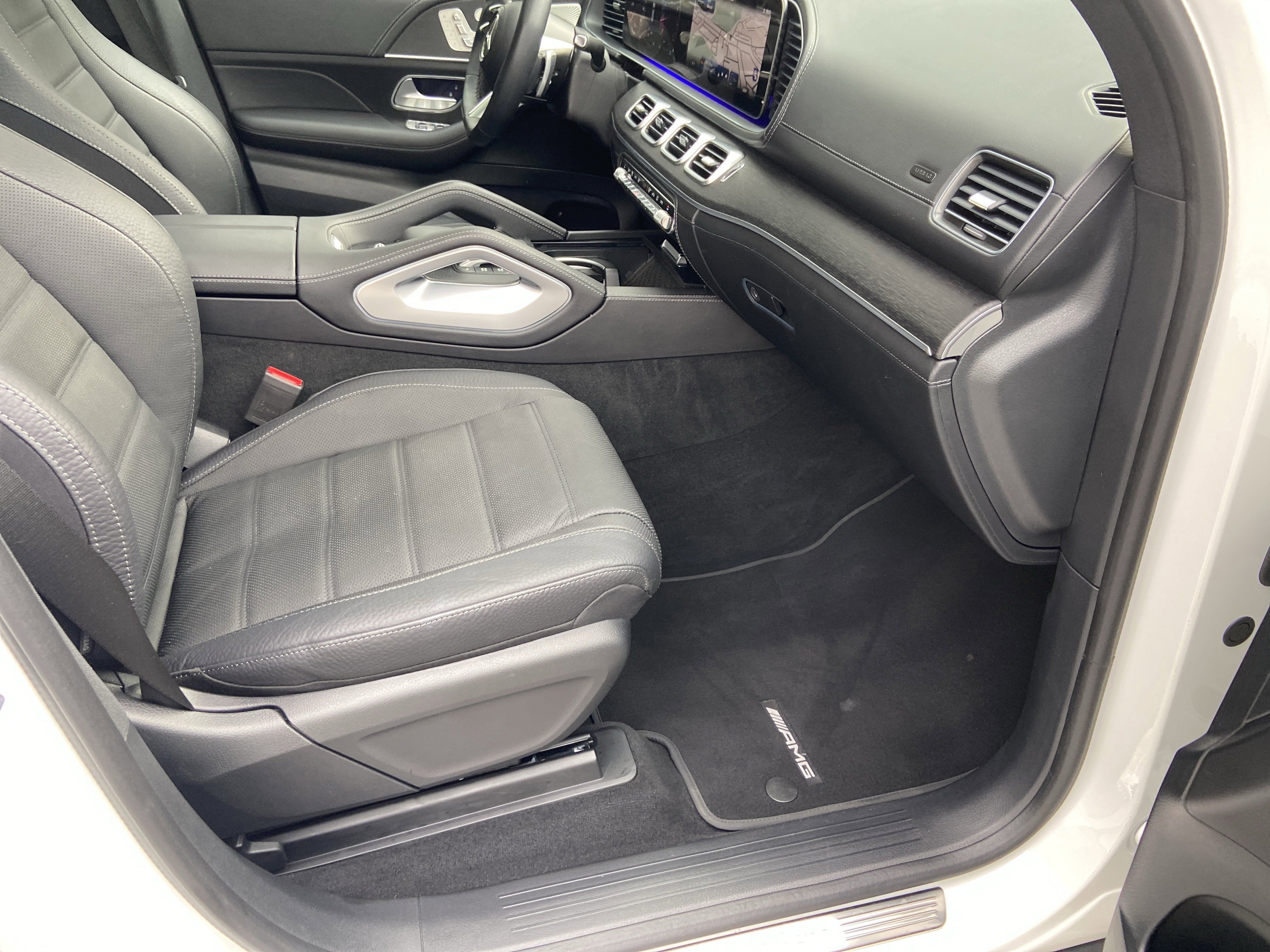 Certified Used 2025 Polar White Mercedes-Benz GLS 580 4MATIC® SUV image 54