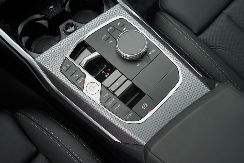 2026 BMW 3 Series 330i - Photo 18