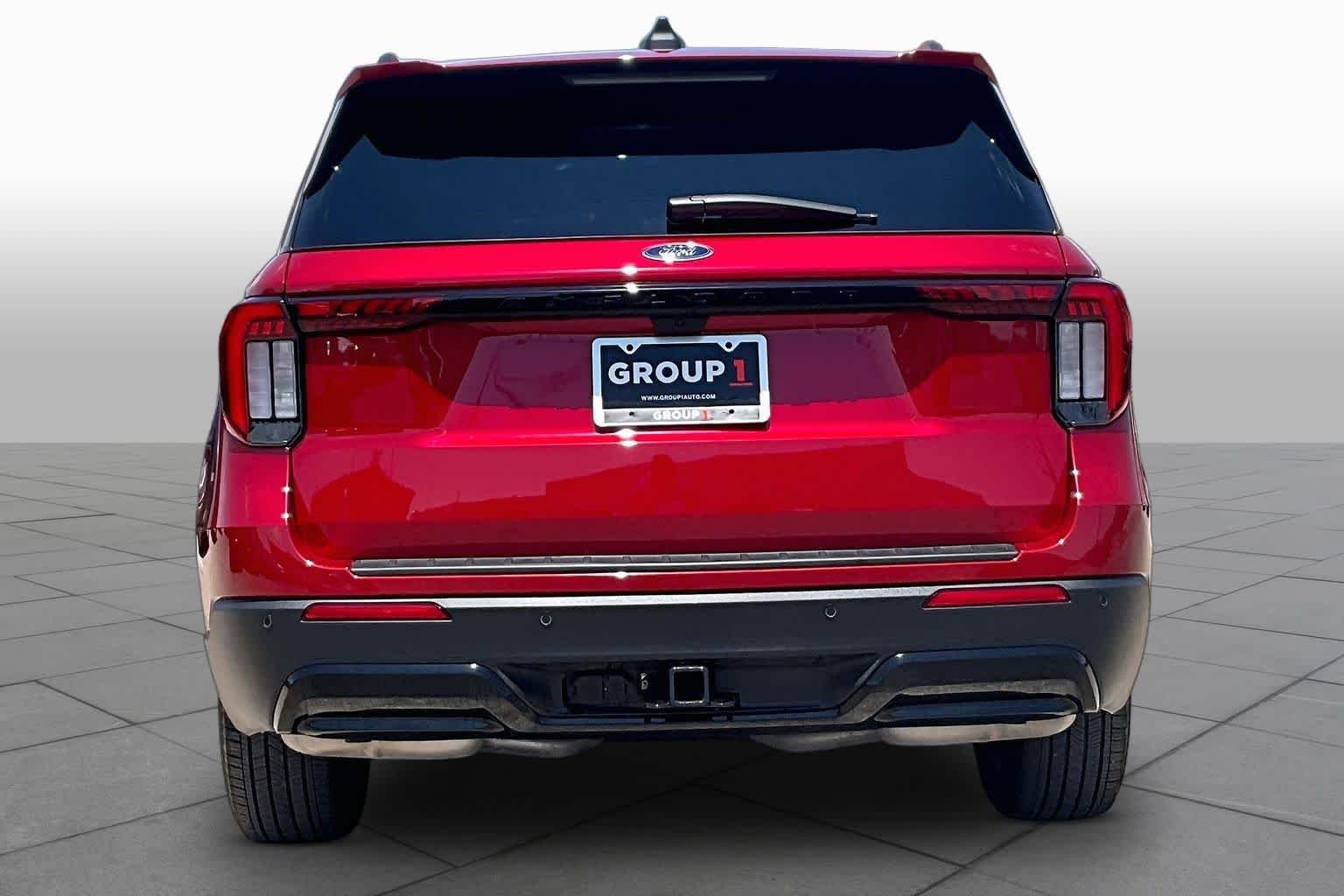 Used 2026 Rapid Red Metallic Tinted Clearcoat Ford ST-Line image 5