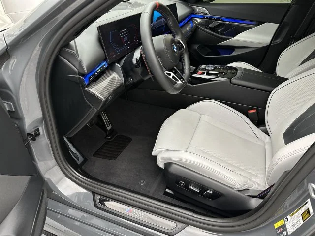 Used 2026  BMW Base image 11