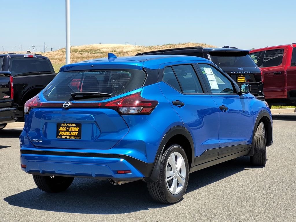 Used 2024 Blue Nissan S image 4