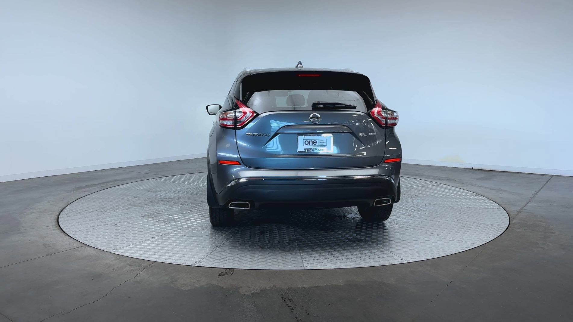 Used 2018 Gun Metallic Nissan SL image 7