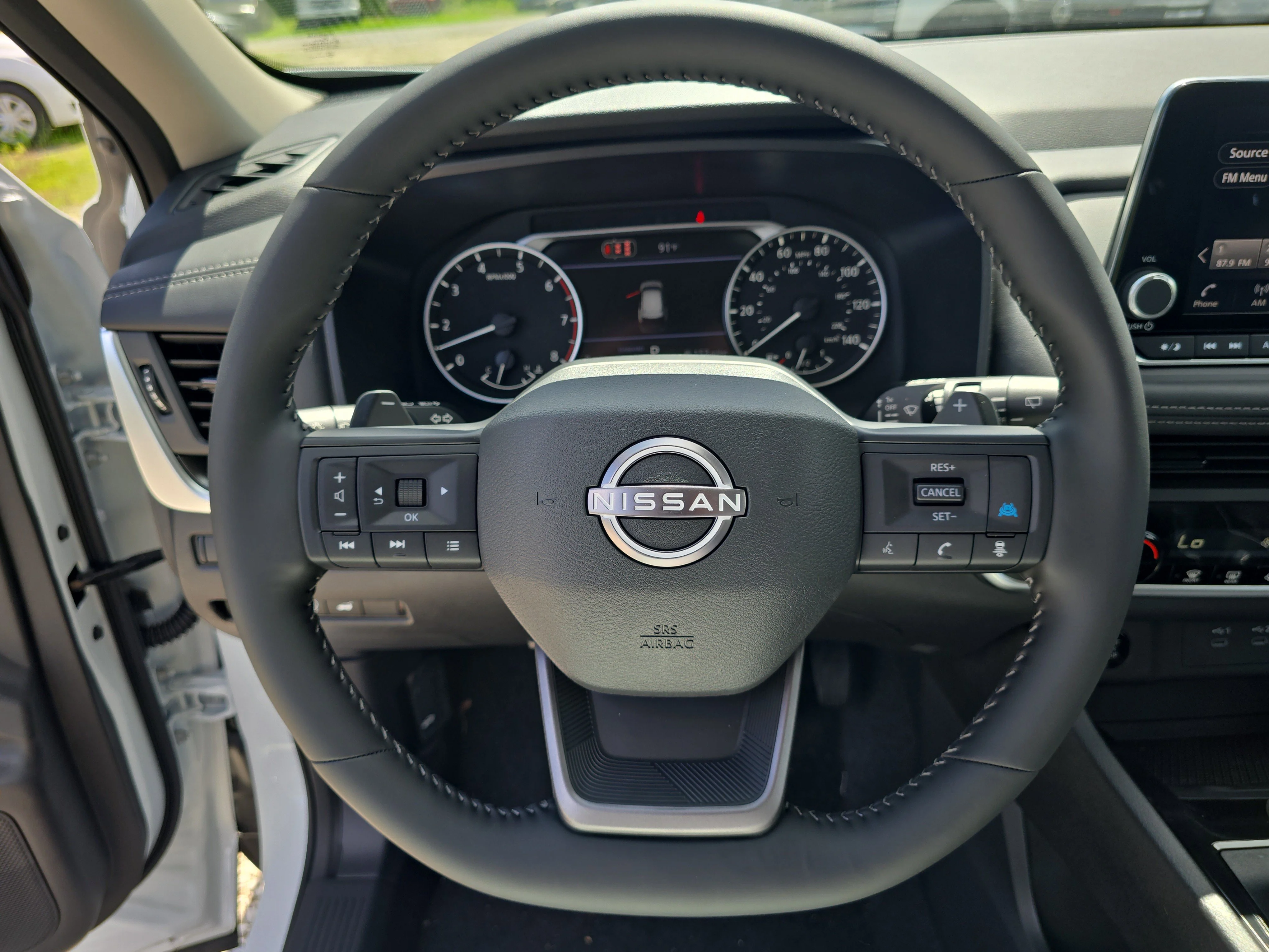 New 2026 Everest White Pearl TriCoat Nissan SV image 30