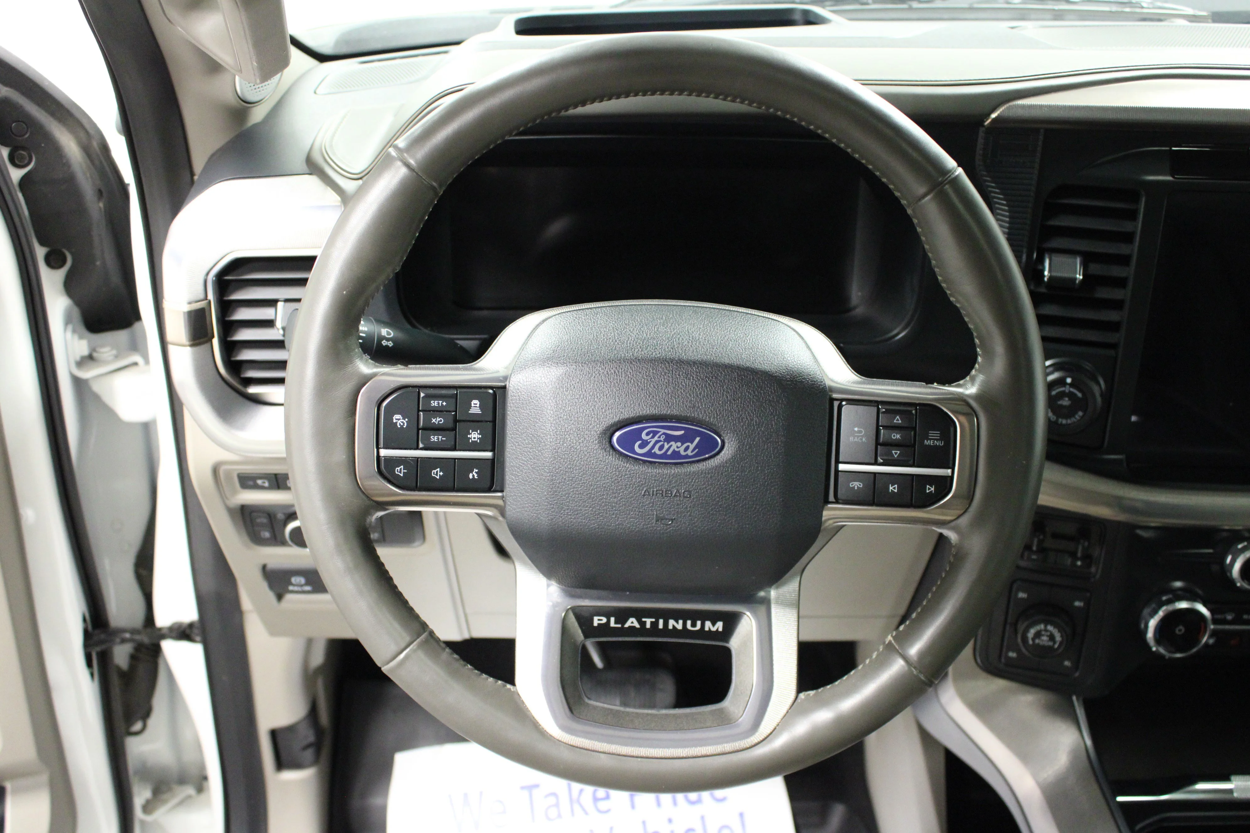 Used 2024 Star White Metallic Tri-Coat Ford Platinum image 18