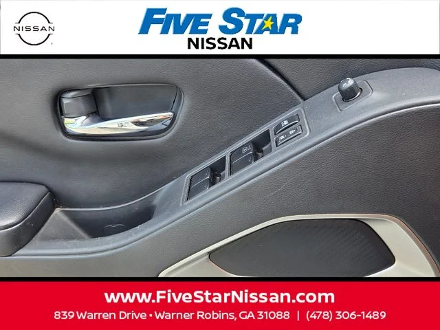 Used 2025 White Nissan SV image 30