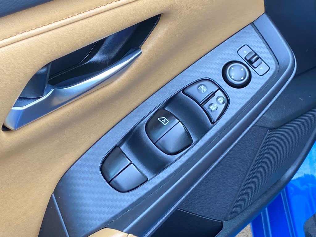 Used 2021 Blue Nissan SV image 32