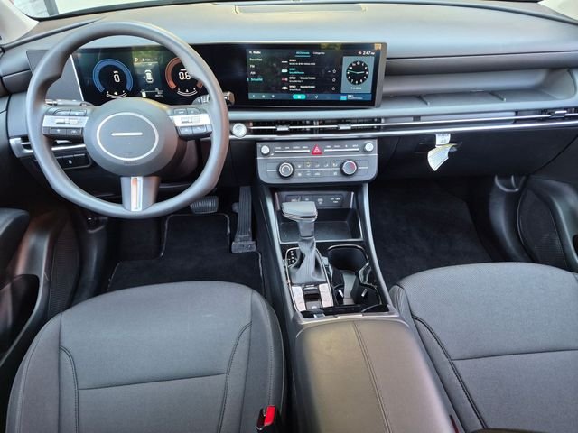 Used 2025 Green Hyundai SE image 22