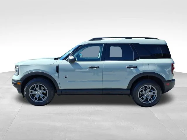 Used 2022 Green Ford Big Bend image 4
