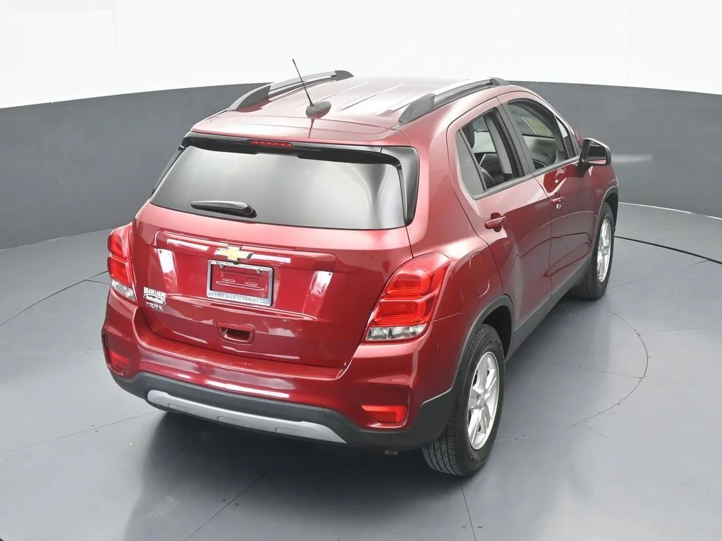 Used 2021 Crimson Metallic Chevrolet LT image 47