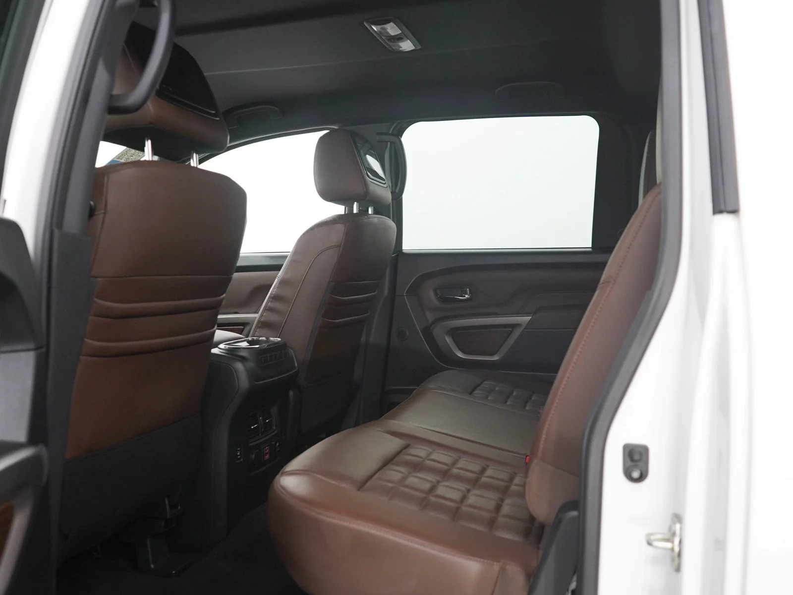 Used 2021 Pearl White Metallic Nissan Platinum Reserve image 17
