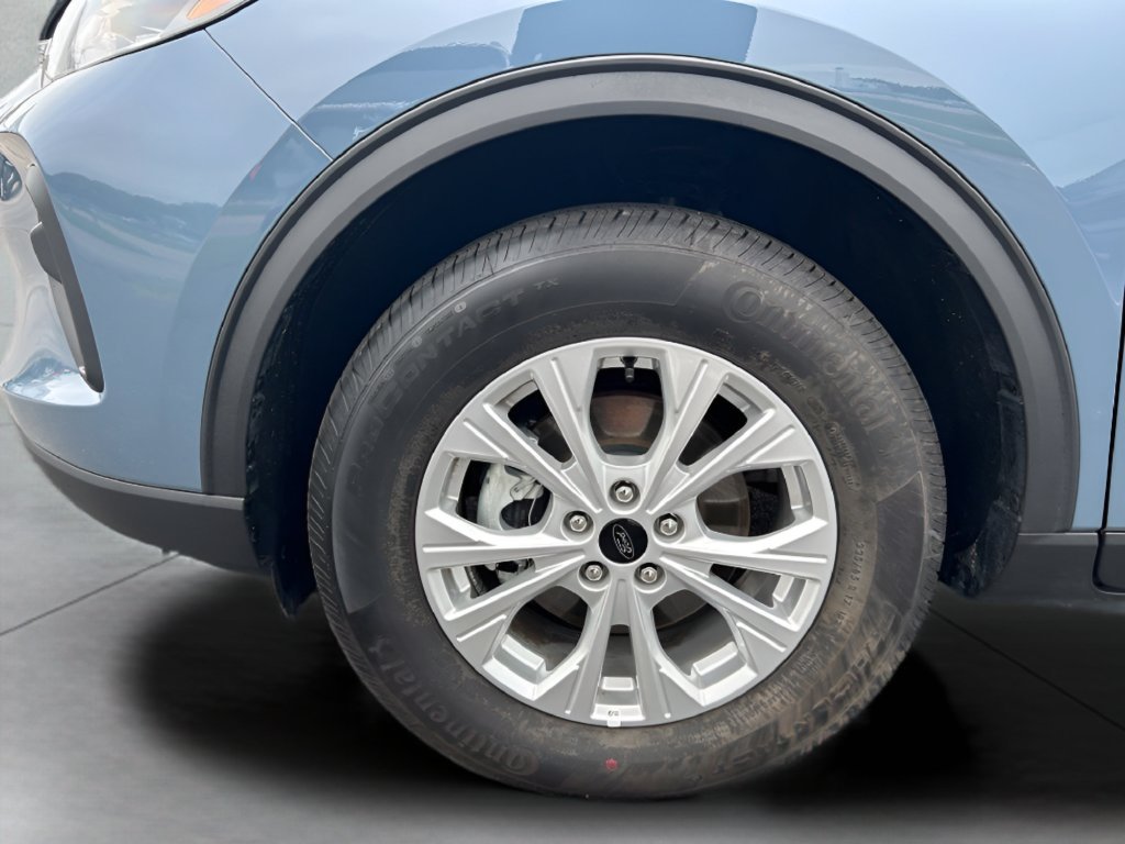 Used 2026 Vapor Blue Ford Active image 13