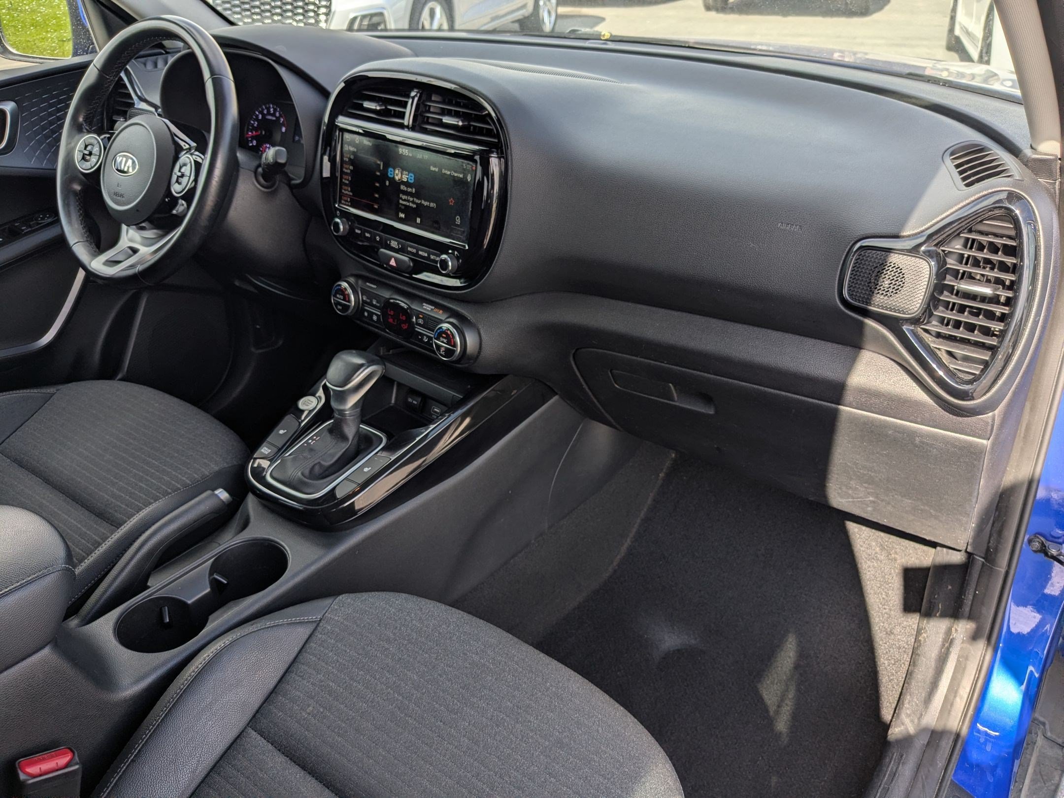 Used 2020 Neptune Blue Kia EX image 27