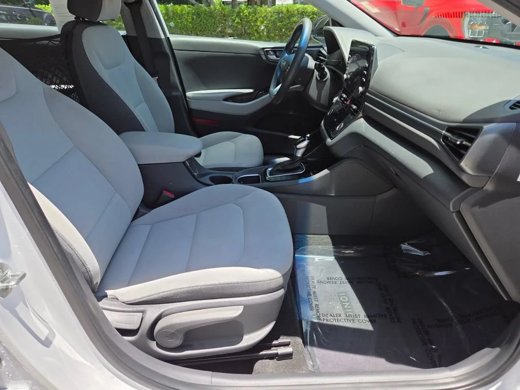 Used 2021 Ceramic White Hyundai Blue image 15