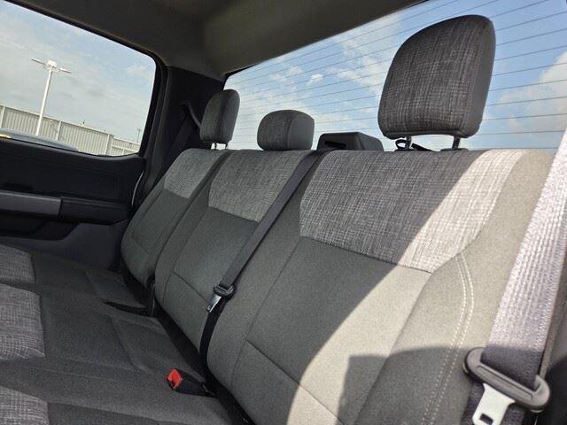 Used 2023 Iconic Silver Metallic Ford XLT image 25
