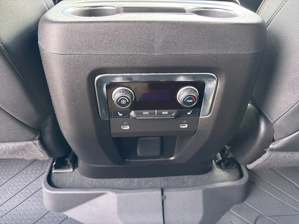 Used 2024 Black Chevrolet High Country image 20